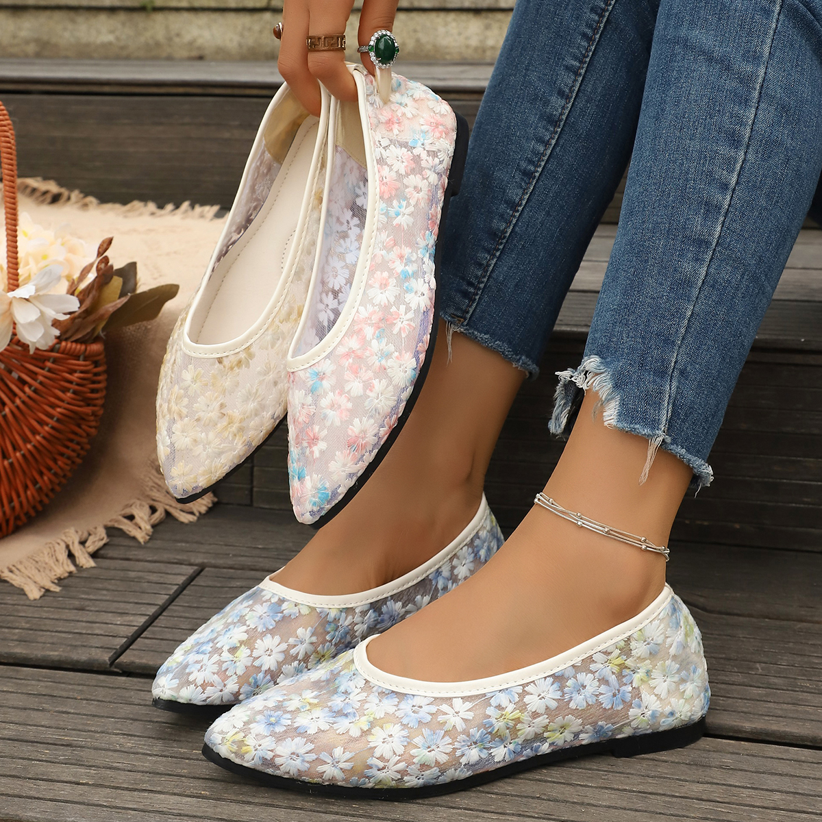 Embroidery Flat Shoes - Summer Elegant Flower Low Heel Casual
