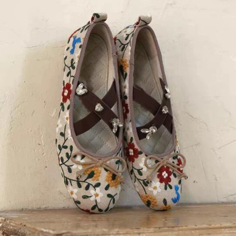 Embroidery Flower Ballet Flats - Embroidery Flower บทวิจารณ์และราคา