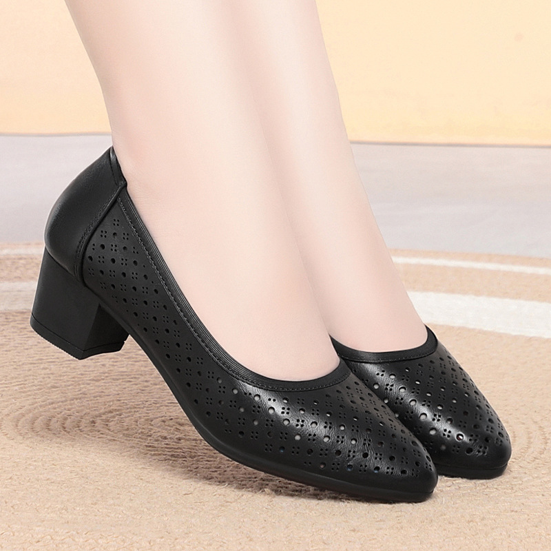 Beige Mary Jane Shoes With Adj - Embroidery Flat Shoes บทวิจารณ์และราคา