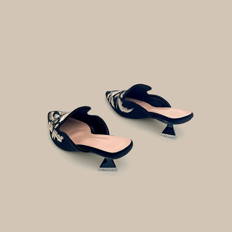 Embroidery Velour Women Shoes  - Embroidery Design บทวิจารณ์และราคา