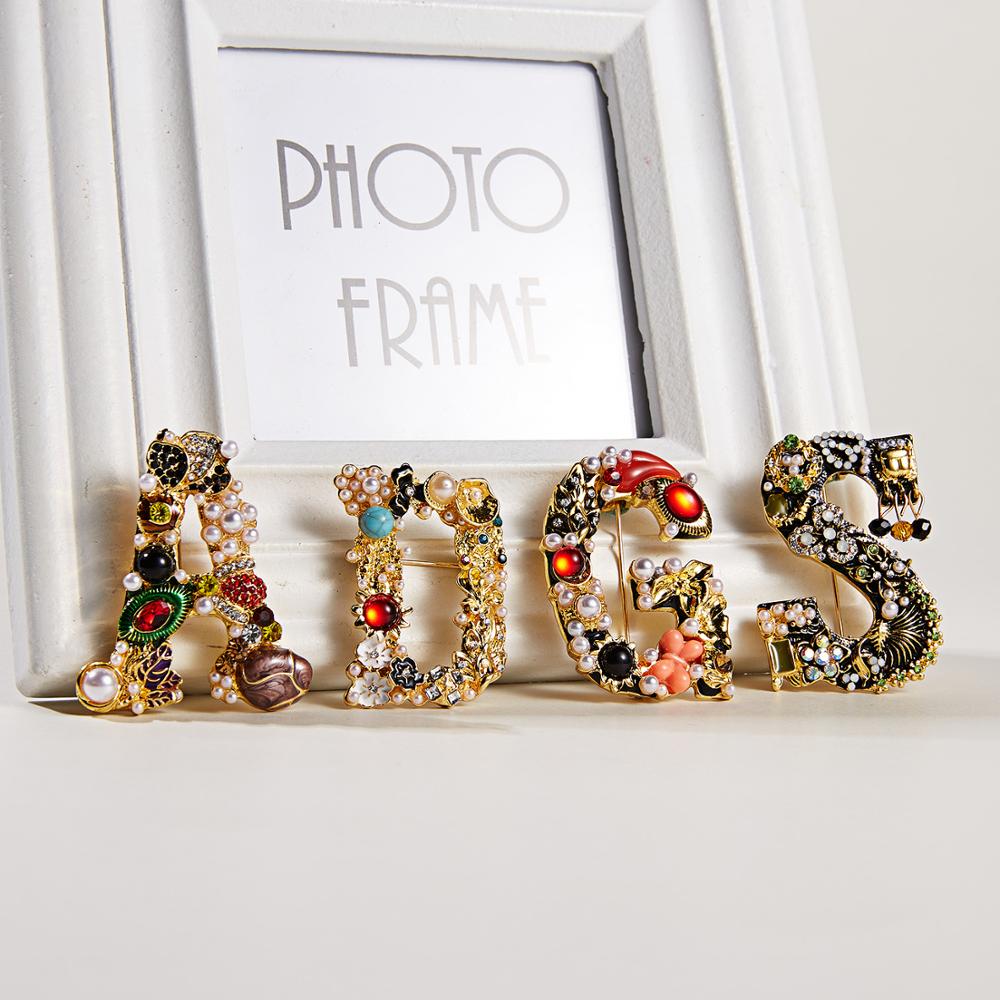 Fashion Enamel Pearl Rhineston - Embroidery Letter M บทวิจารณ์และราคา