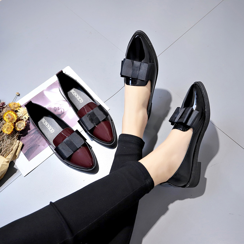 Black/ Wine Red Patent Leather - Embroidery Flat Shoes บทวิจารณ์และราคา