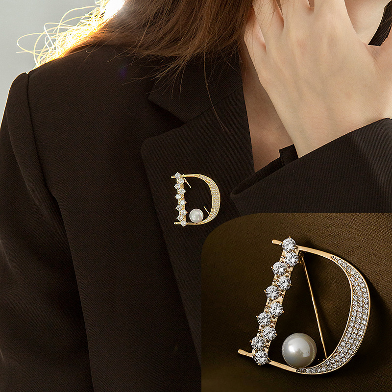Luxury Rhinestone Letter D Bro - Embroidery Letter M บทวิจารณ์และราคา