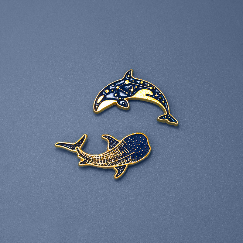Cute Blue Whale Dolphin Brooch - Embroidery Whale บทวิจารณ์และราคา