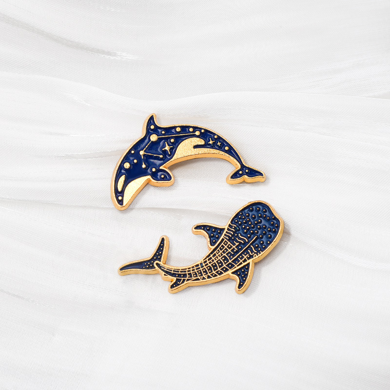 Cute Blue Whale Dolphin Brooch - Embroidery Whale บทวิจารณ์และราคา