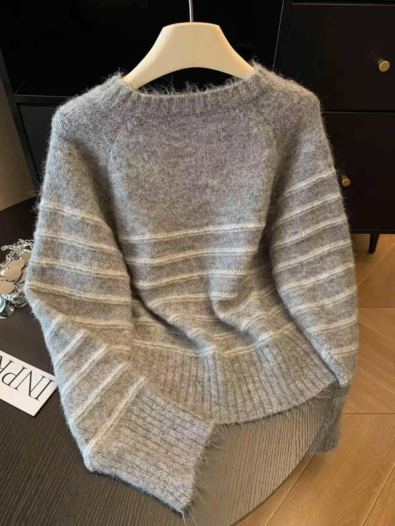 Autumn Winter Women's Striped  - Embroidery Shirt บทวิจารณ์และราคา