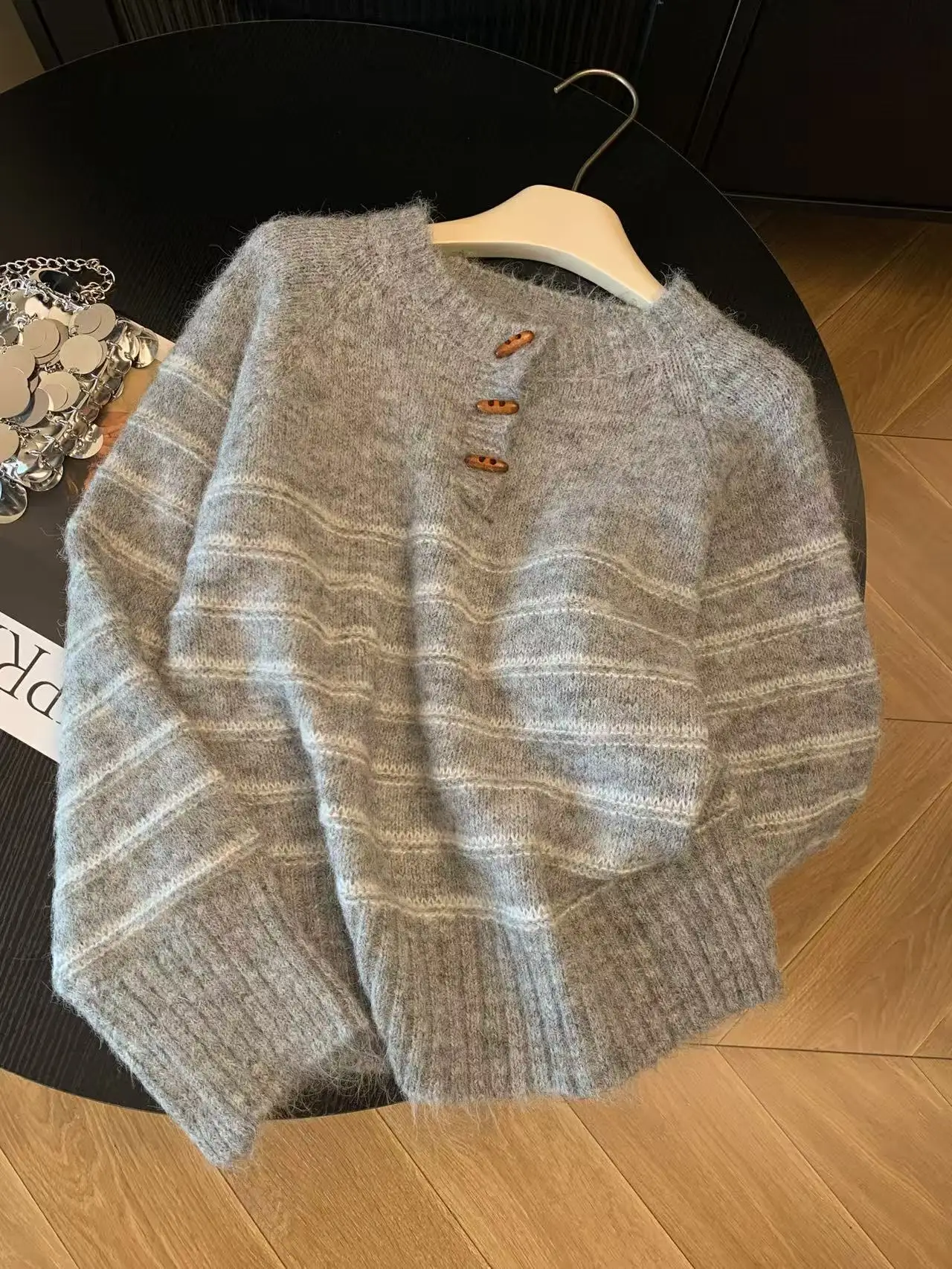 Autumn Winter Women's Striped  - Embroidery Shirt บทวิจารณ์และราคา