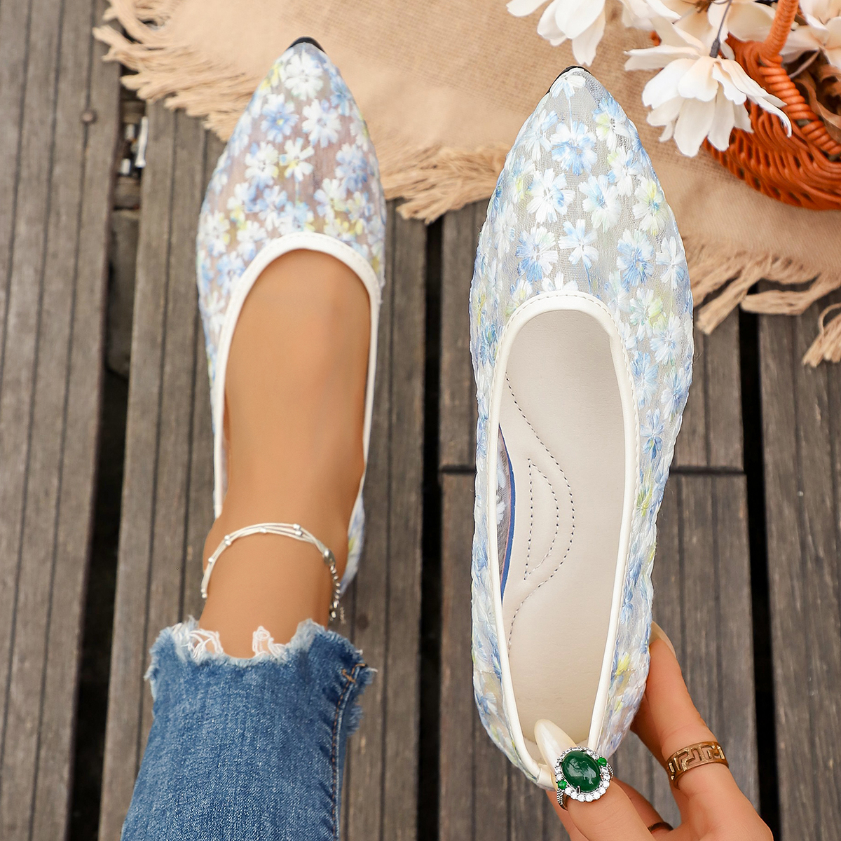 Summer Elegant Flower Low Heel - Embroidery Flat Shoes บทวิจารณ์และราคา