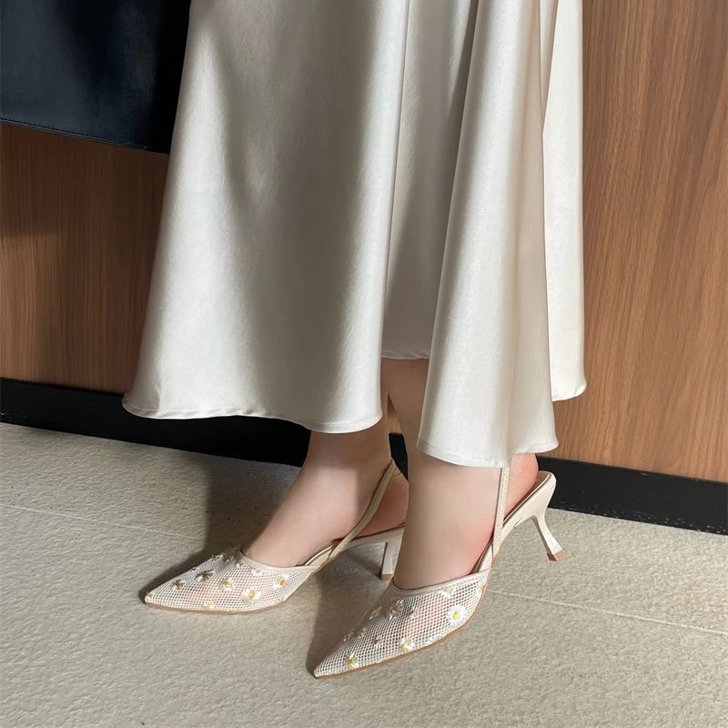 Burgundy Heels Black Pointed T - Embroidery Flower บทวิจารณ์และราคา