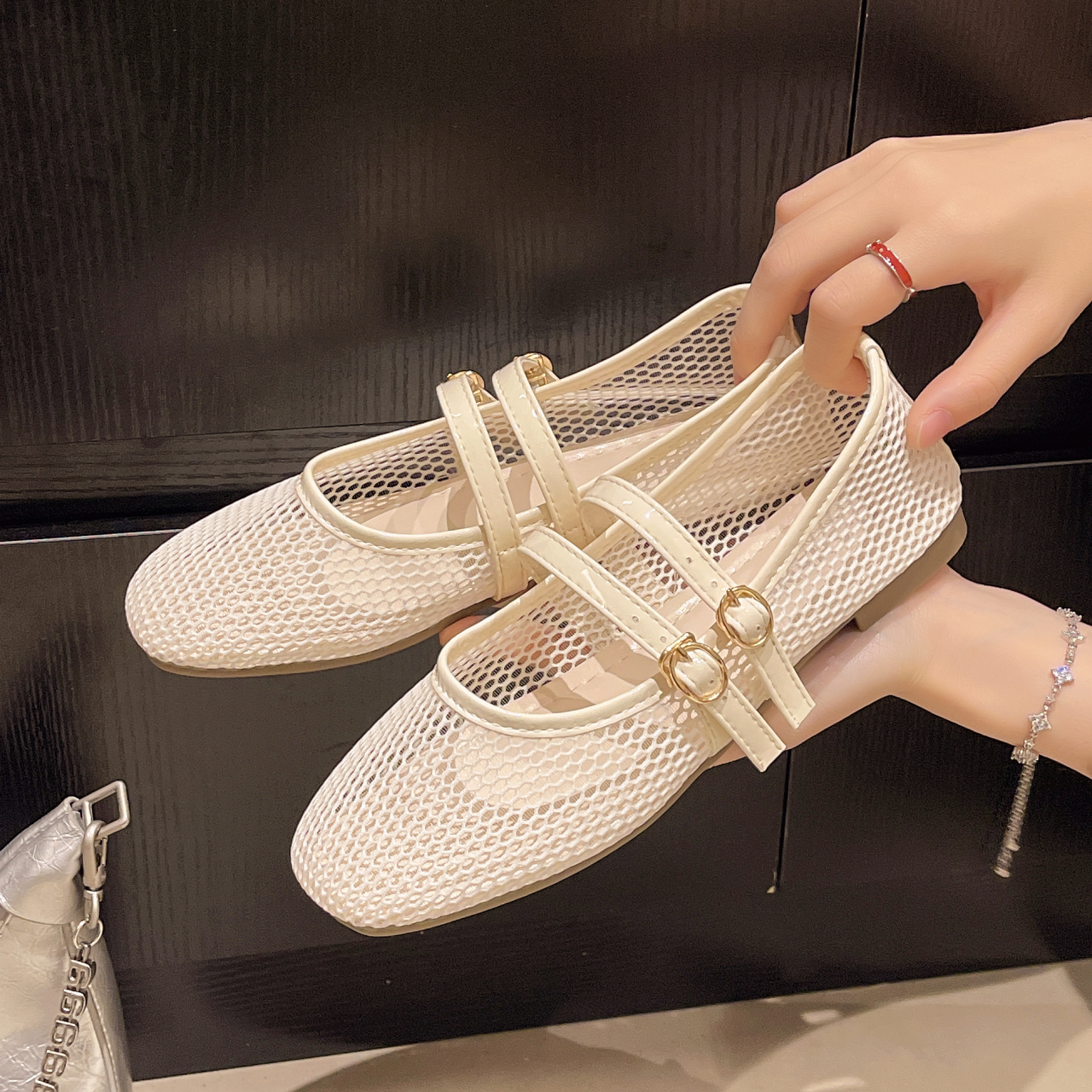 Breathable Women's Shallow-mou - Embroidery Flat Shoes บทวิจารณ์และราคา