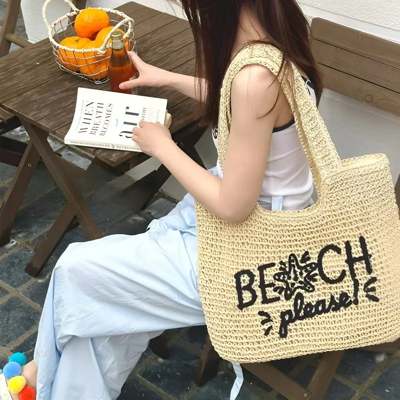 Women's handwoven straw tote b - Embroidery Design บทวิจารณ์และราคา