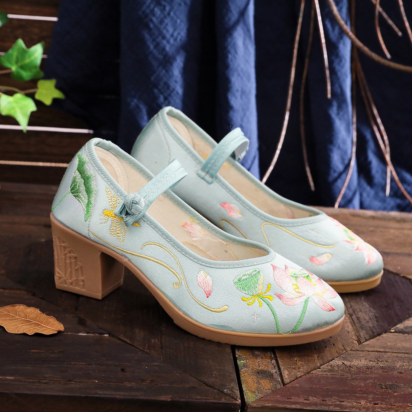 Chinese Style Women High Squar - Embroidery Dress บทวิจารณ์และราคา