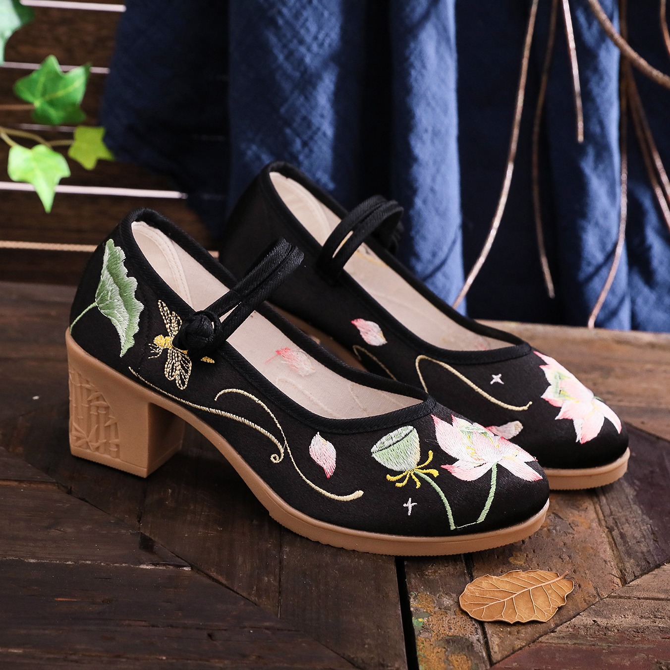 Chinese Style Women High Squar - Embroidery Dress บทวิจารณ์และราคา