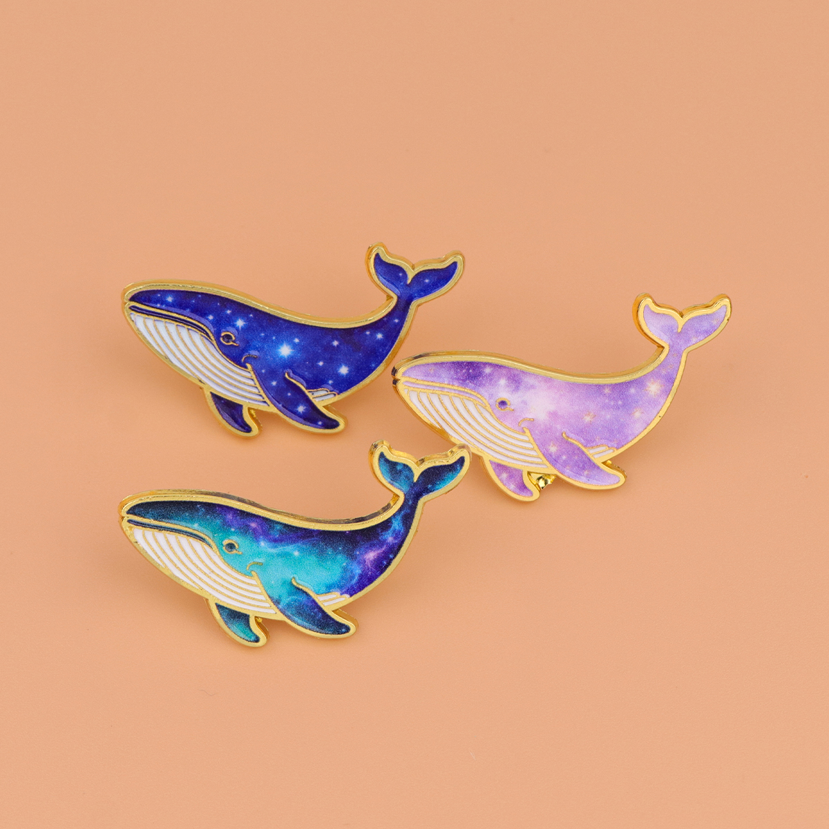 Colorful Humpback Whale Enamel - Embroidery Whale บทวิจารณ์และราคา