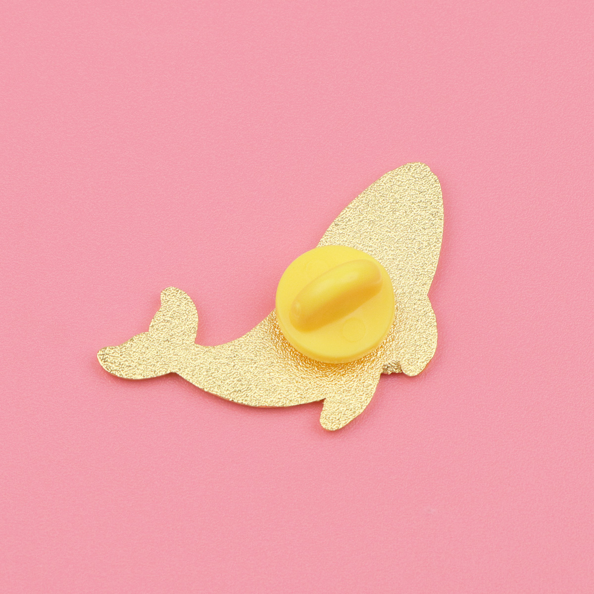 Colorful Humpback Whale Enamel - Embroidery Whale บทวิจารณ์และราคา