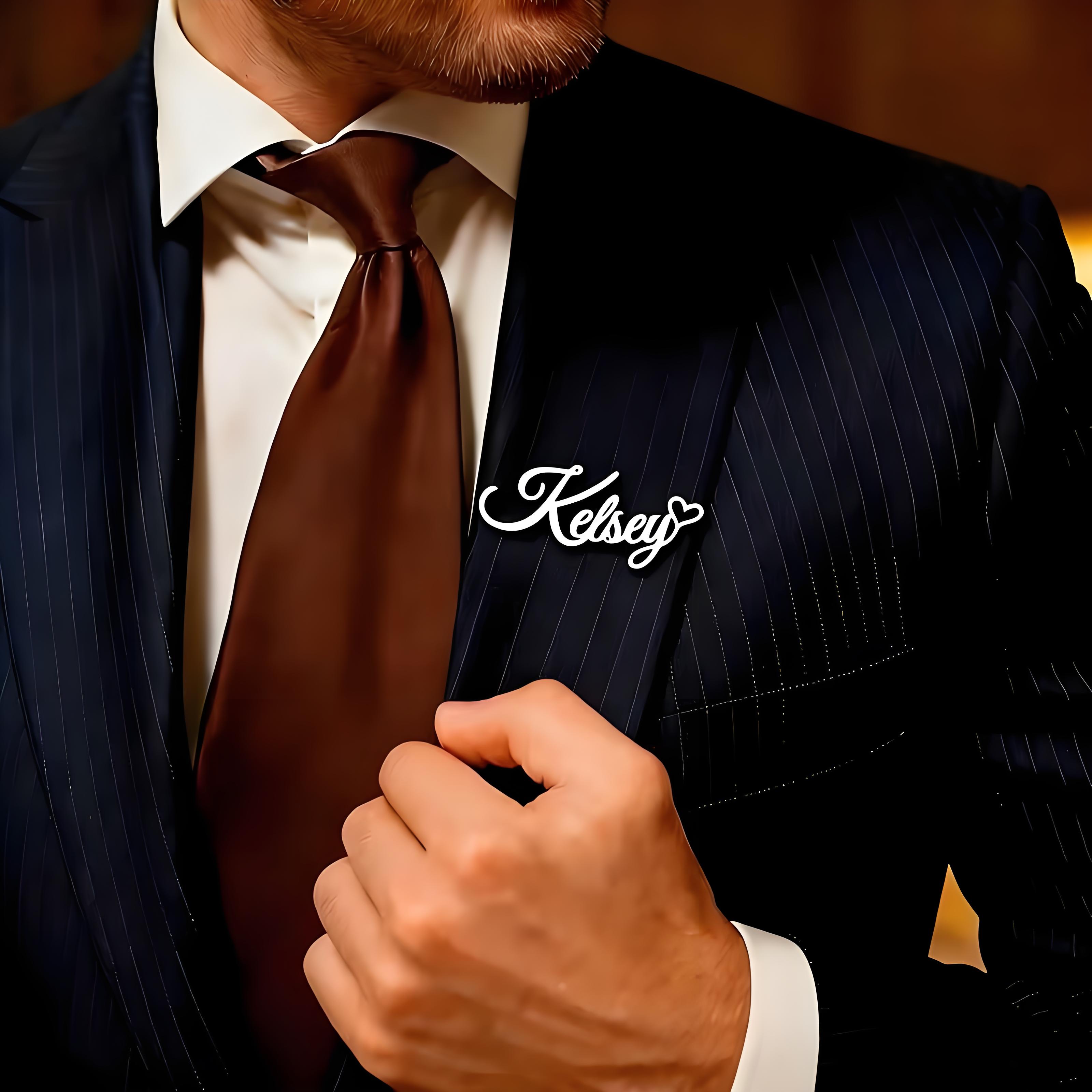 Custom Cursive Name Lapel Pin  - Embroidery Texture บทวิจารณ์และราคา
