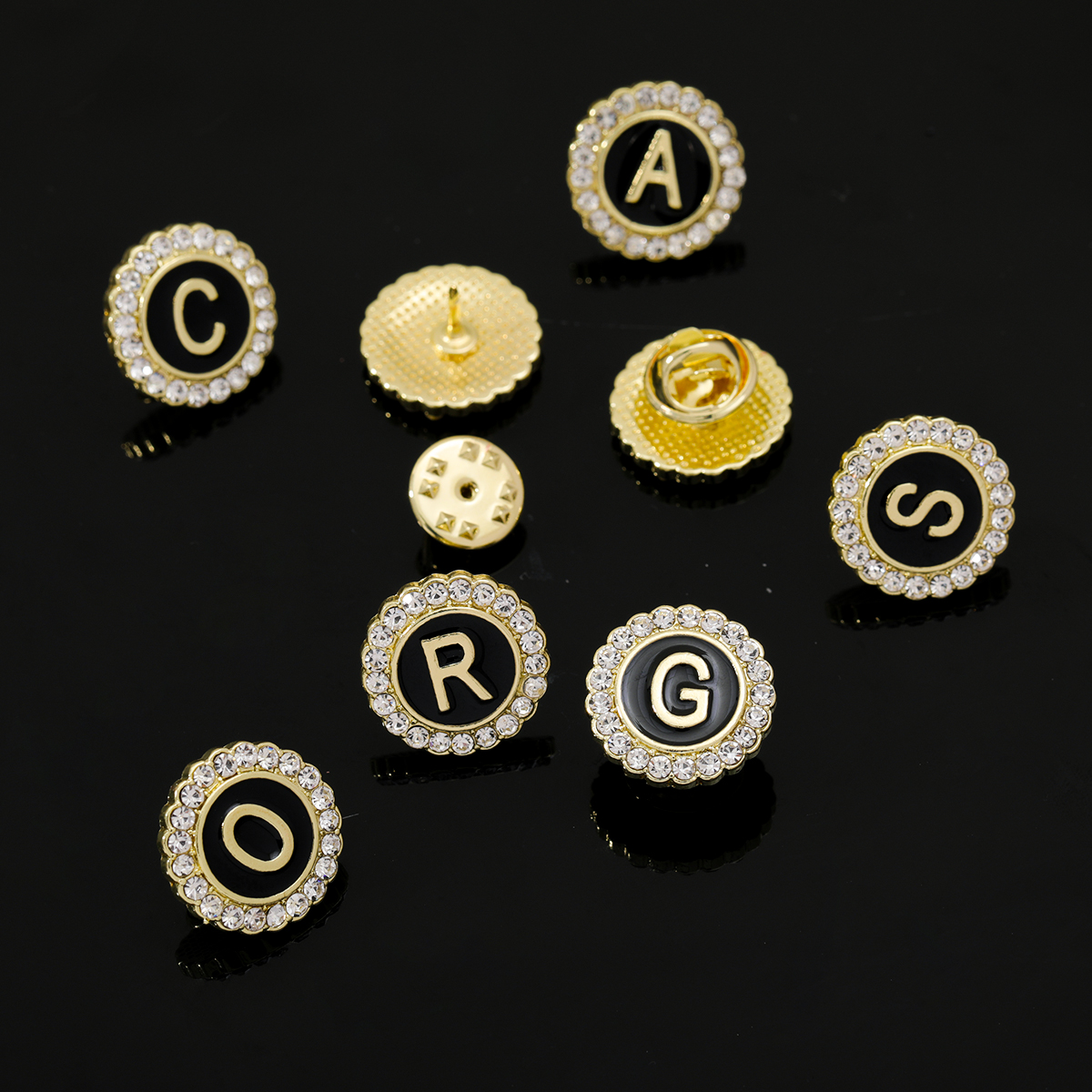 Shiny 26 Alphabet Crystal Roun - Embroidery Letter M บทวิจารณ์และราคา