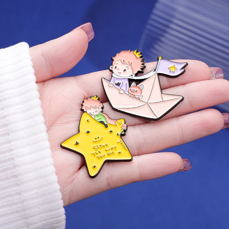 Boy and Fox Rose Enamel Pins C - Embroidery Whale บทวิจารณ์และราคา