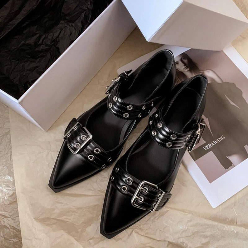 Women's Shoes Designer Luxury  - Embroidery Flat Shoes บทวิจารณ์และราคา